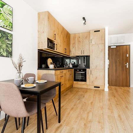 Apartament Near Sky Tower Free Parking For 2 Cars Wroclaw Luaran gambar