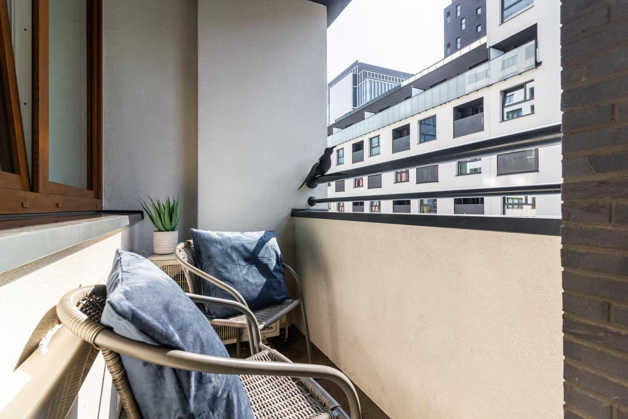 Apartament Near Sky Tower Free Parking For 2 Cars Wroclaw Luaran gambar